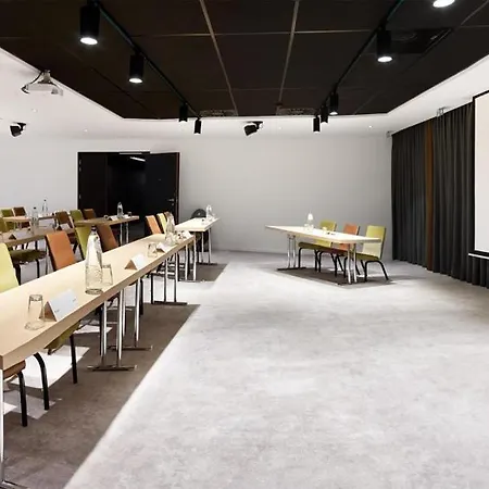 布鲁塞尔机场丽柏酒店 酒店 4*